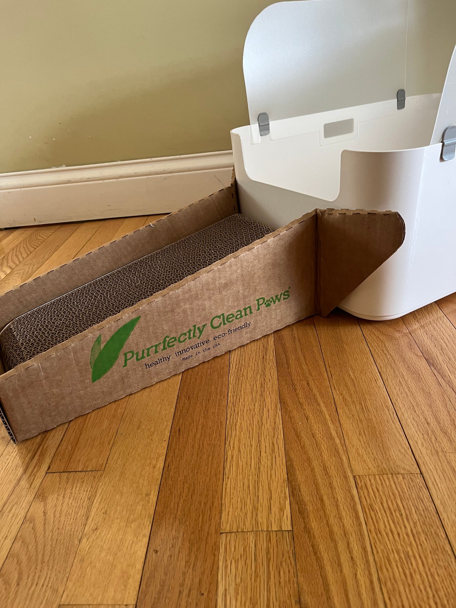 Purrfectly Clean Paws® Anti-Tracking, Scratcher, Cat Litter Box Ramp ...